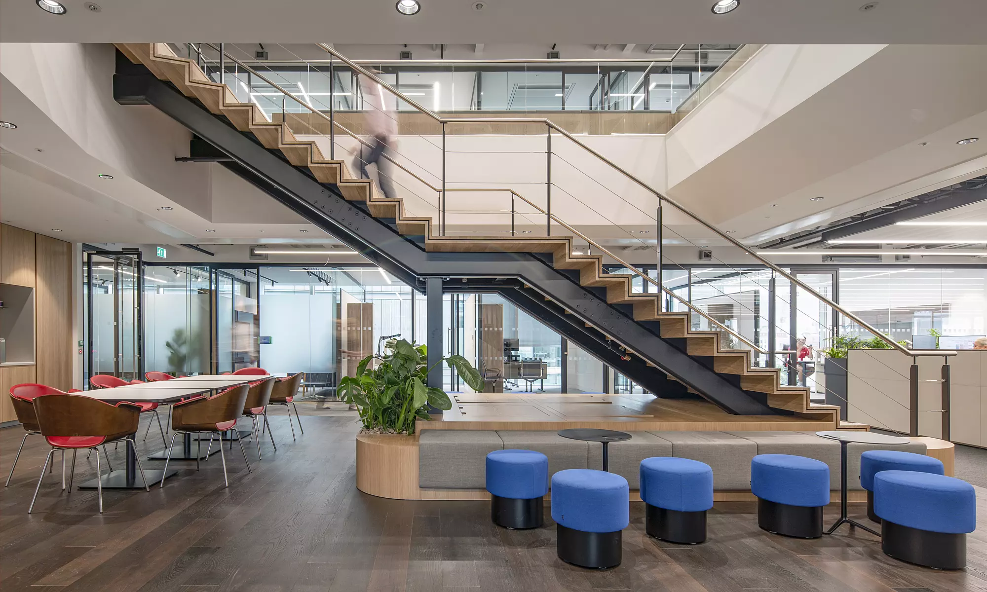 Seamless office design