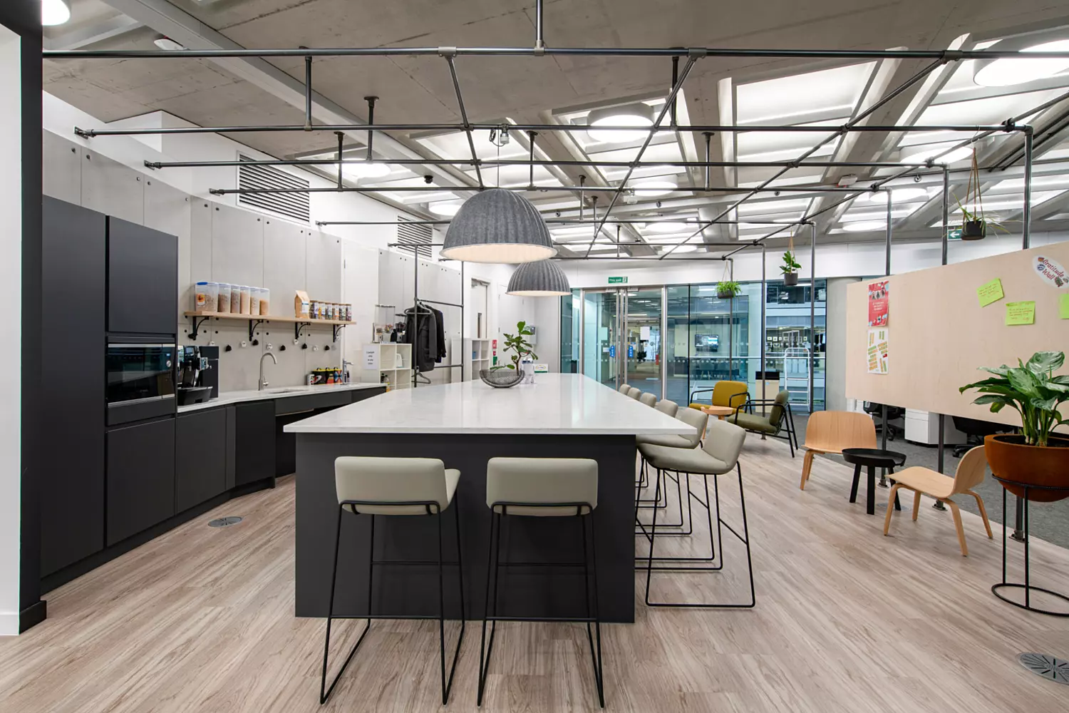 Island unit and teapoint