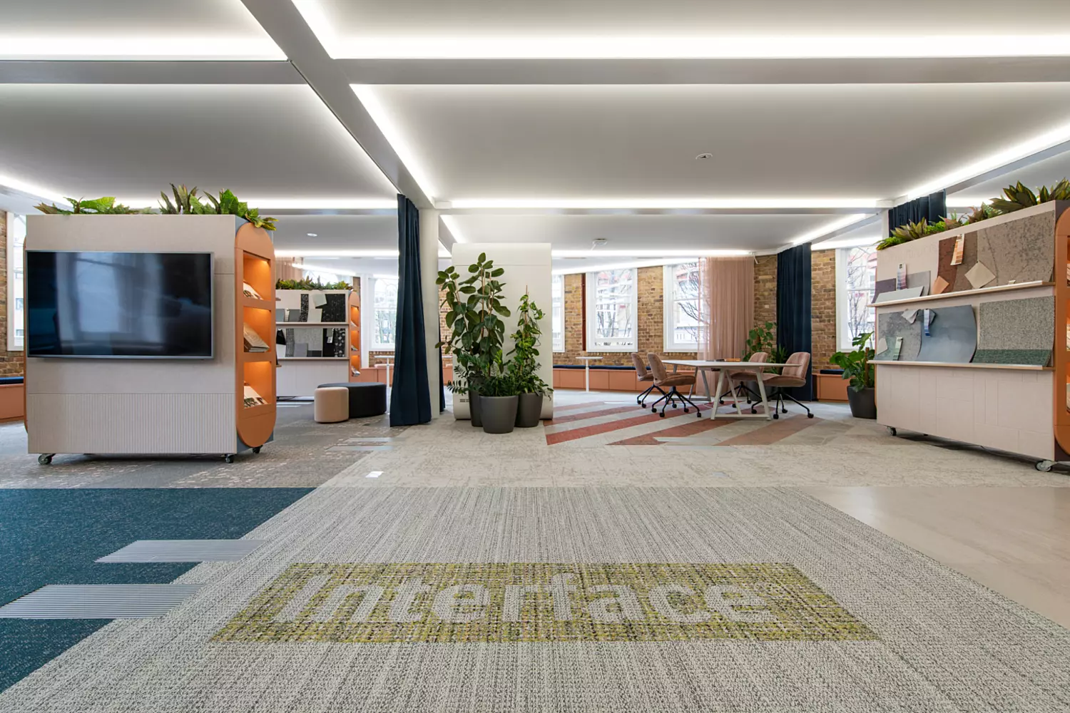 Open plan flexible office for Interface